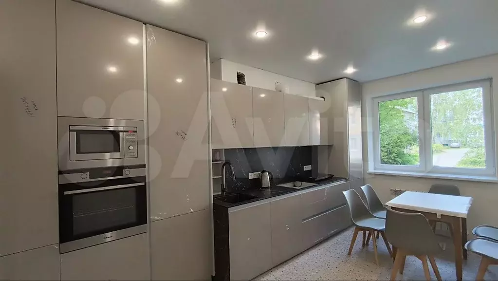 2-к. квартира, 65 м, 1/8 эт. - Фото 0
