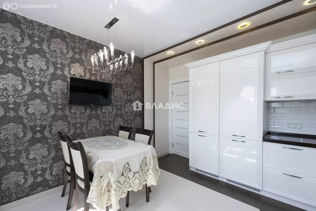 3-комнатная квартира: Благовещенск, Зейская улица, 222 (98.3 м) - Фото 2