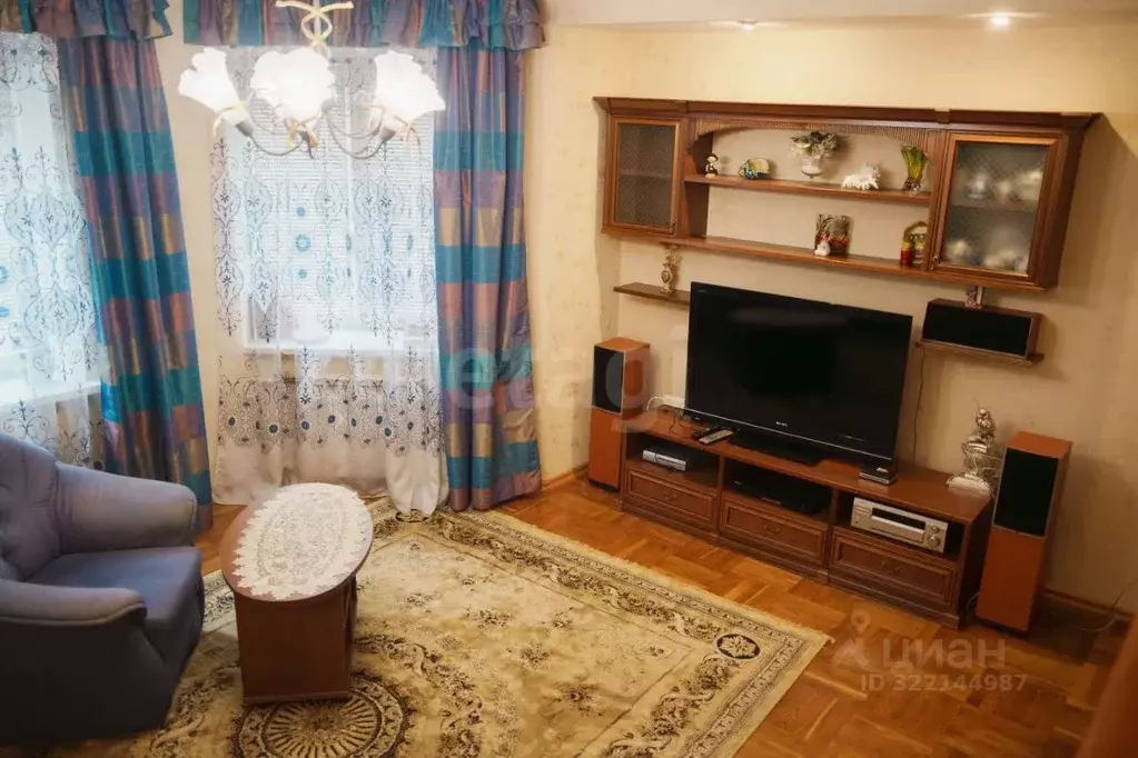 3-к кв. Тверская область, Тверь ул. Крылова, 4 (180.0 м) - Фото 1