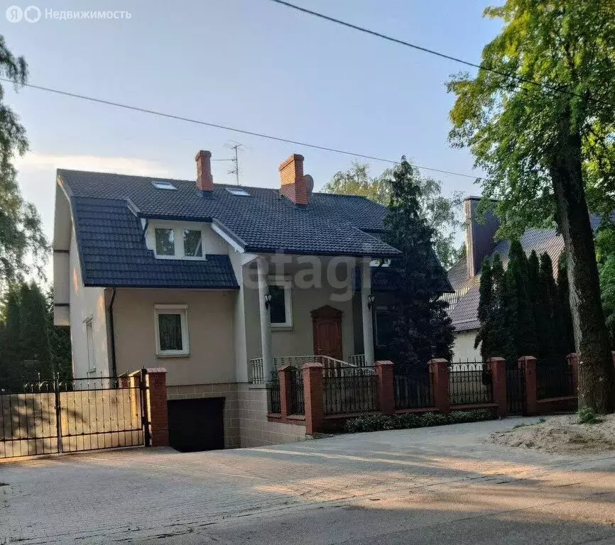 Дом в Калининград, улица Менделеева (359.3 м) - Фото 0