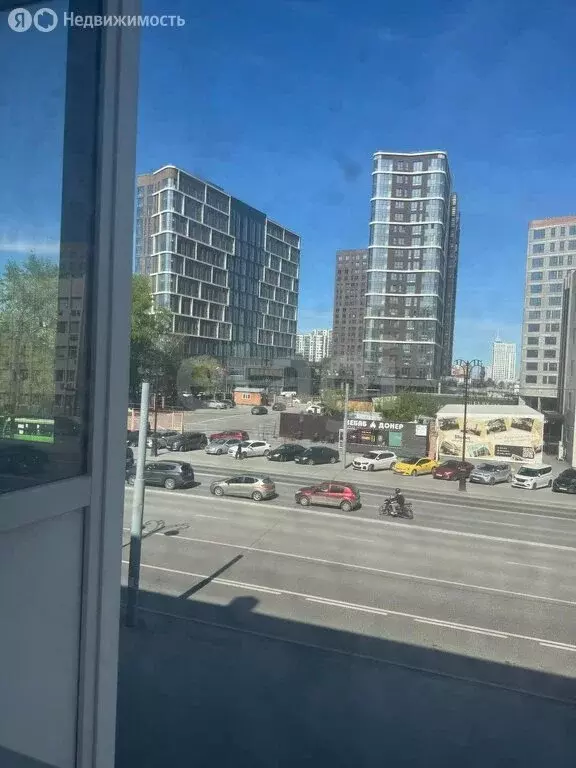 2-комнатная квартира: Тюмень, улица Республики, 86 (42.8 м) - Фото 1