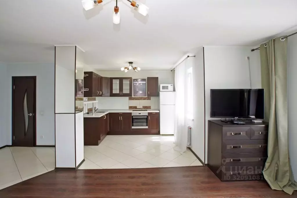 1-к кв. Омская область, Омск просп. Комарова, 21 (38.7 м) - Фото 0