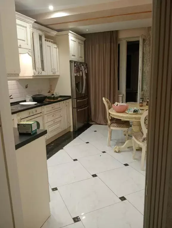 Продается 4-комнатная квартира - Фото 1