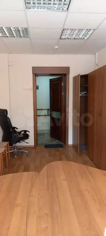 Офис в аз на Красном пр-кте, 17 м2, 2 этаж, лифт, у метро - Фото 1