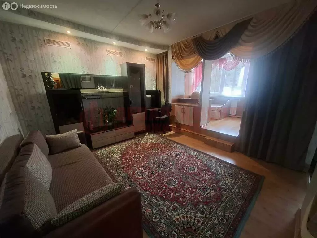 3-комнатная квартира: Астрахань, улица Бориса Алексеева, 63 (61.2 м) - Фото 1