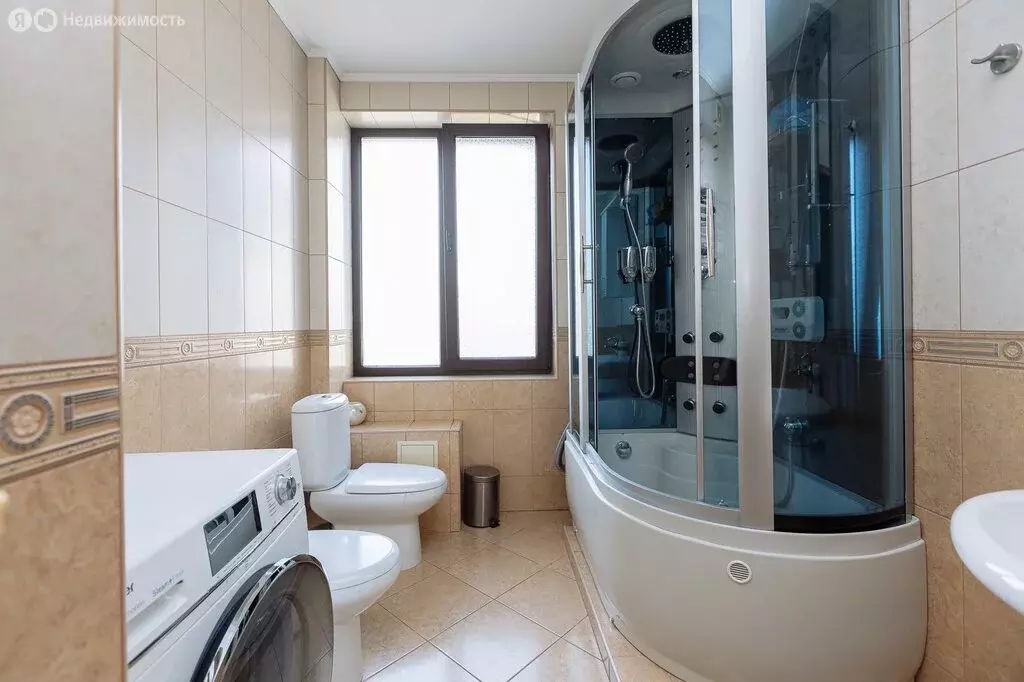 3-комнатная квартира: Калининград, Красная улица, 81 (92 м) - Фото 0
