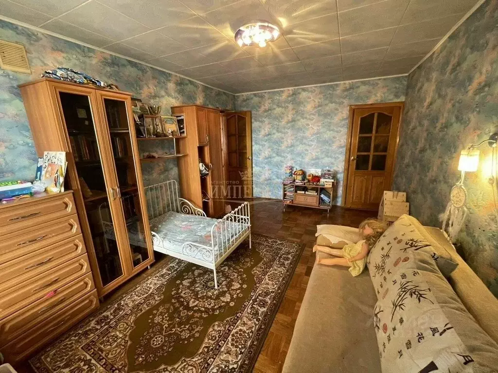 4-к кв. Марий Эл, Йошкар-Ола ул. Петрова, 12Б (157.5 м) - Фото 0
