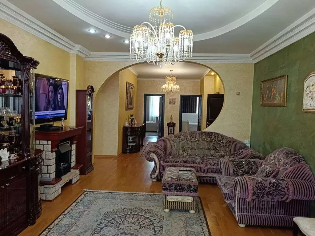 4-к кв. Белгородская область, Белгород Гостенская ул., 4 (146.3 м) - Фото 2