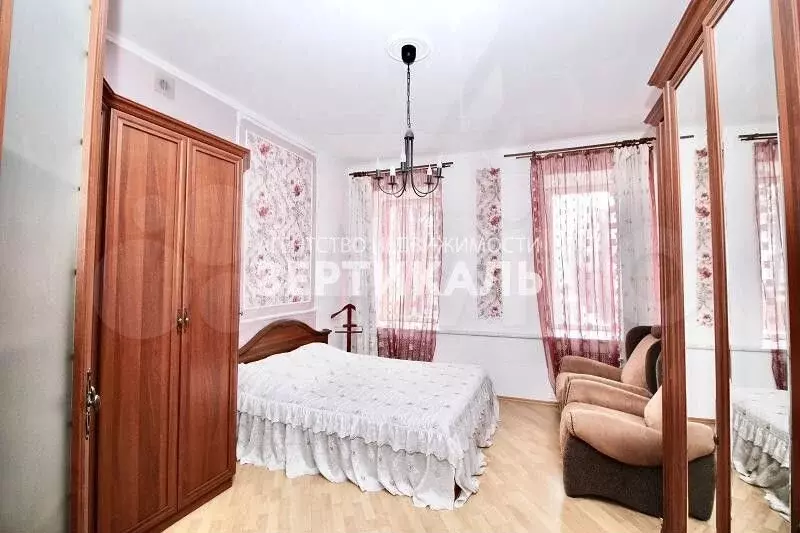 4-к. квартира, 120 м, 2/4 эт. - Фото 1