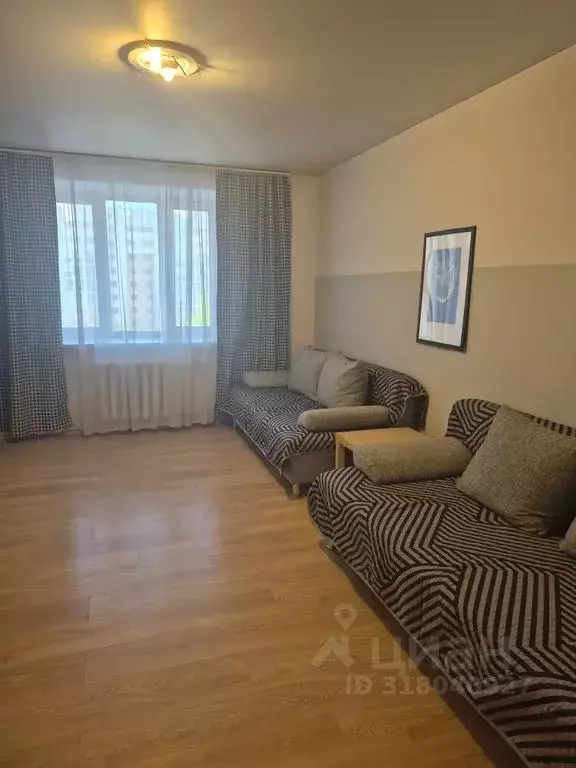 3-к кв. Башкортостан, Уфа ул. Академика Ураксина, 3 (95.0 м) - Фото 0