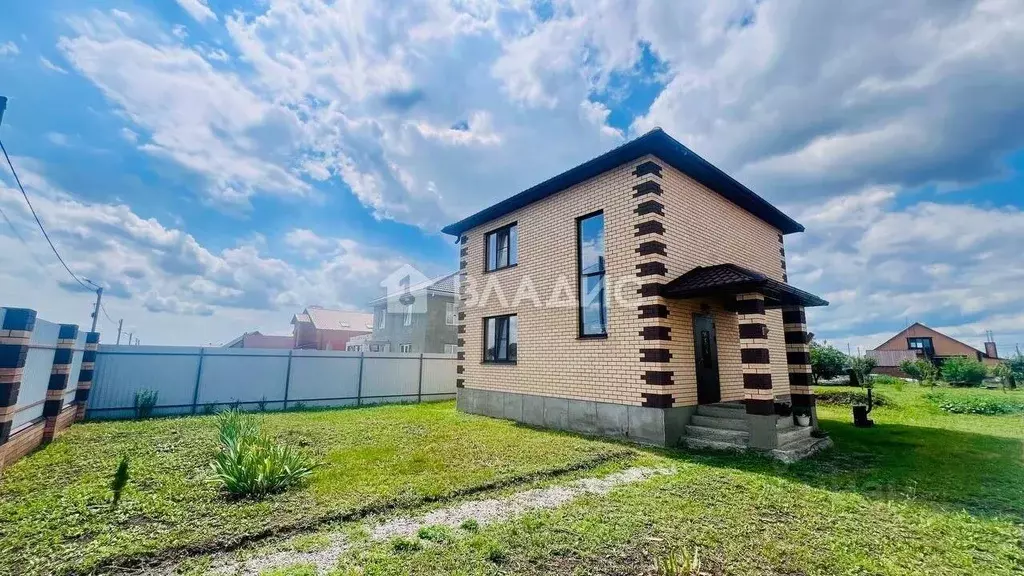 Дом в Белгородская область, Строитель Яковлевский городской округ, ... - Фото 1