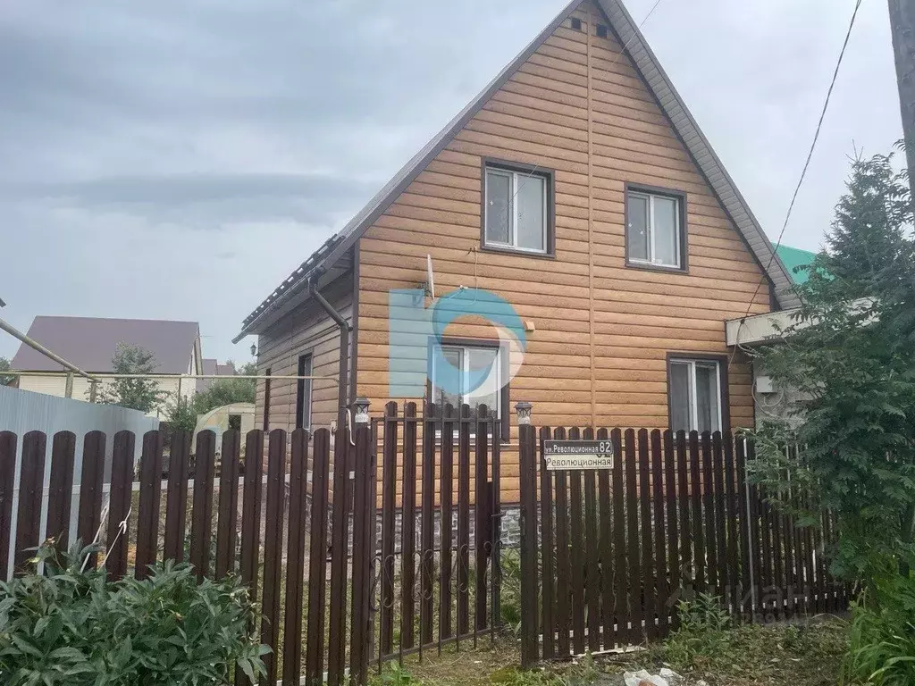 Дом в Башкортостан, Иглинский сельсовет, с. Иглино ул. 1 Мая (110 м) - Фото 1