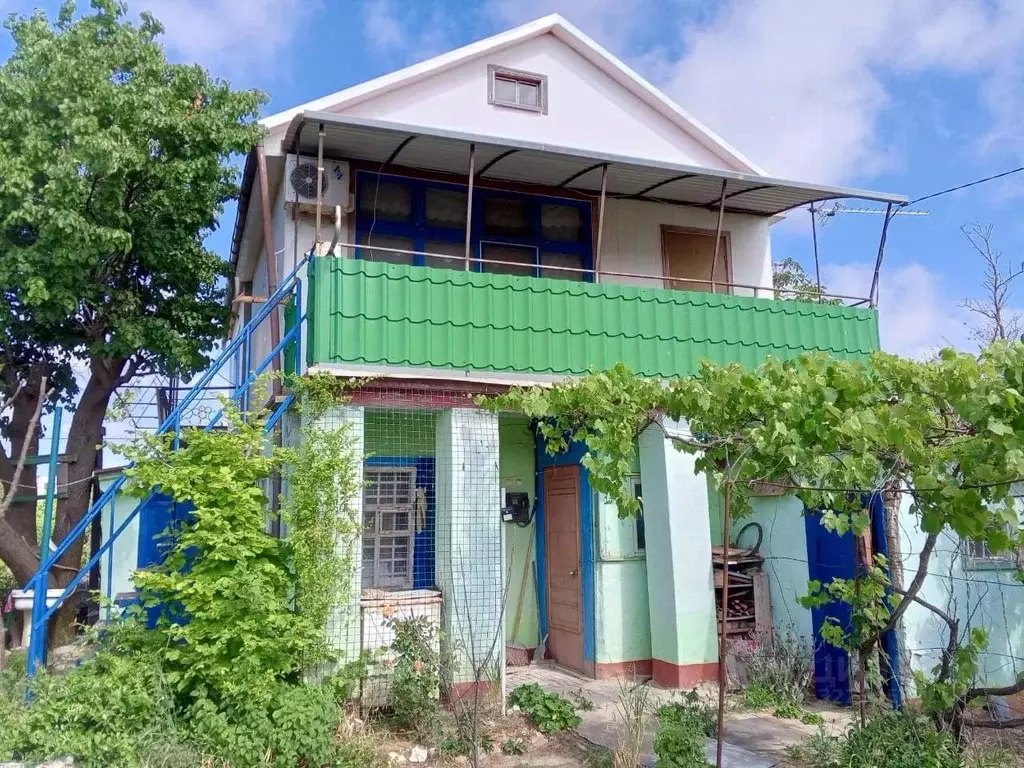 Дом в Крым, Сакский район, Штормовское с/пос, с. Крыловка ул. Мира (50 ... - Фото 1