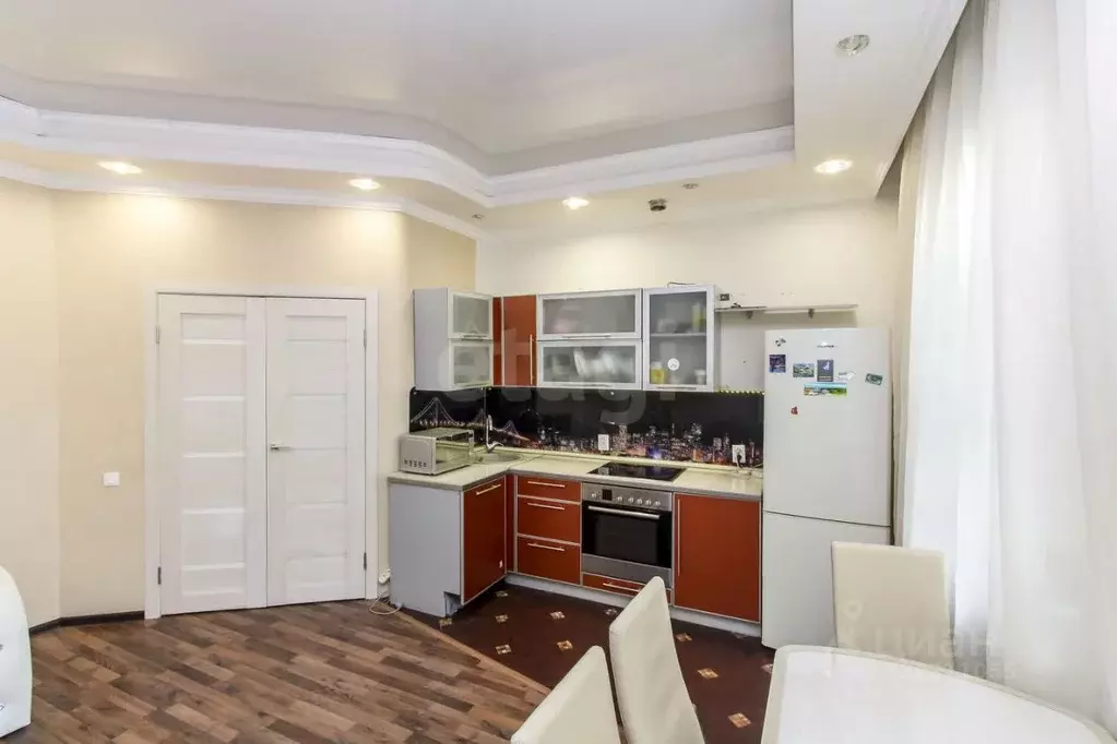 1-к кв. Тюменская область, Тюмень ул. Избышева, 8 (54.6 м) - Фото 1