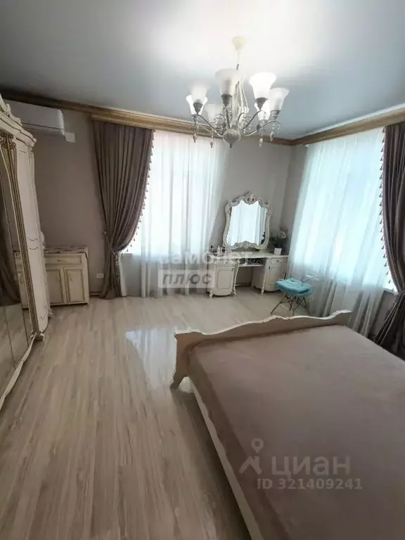 3-к кв. Кабардино-Балкария, Нальчик ул. Кешокова, 81 (90.0 м) - Фото 1