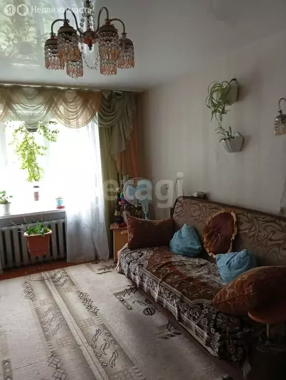 4-комнатная квартира: Алапаевск, улица Братьев Смольниковых, 103 (62.6 ... - Фото 0