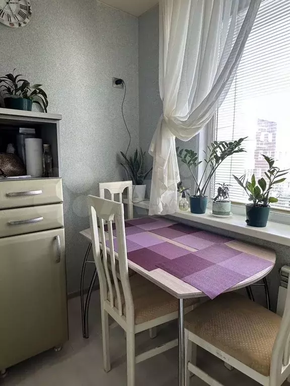 Комната 42 м в 3-к., 4/9 эт. - Фото 1