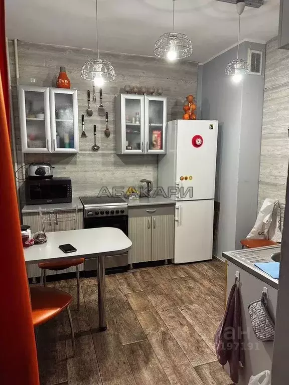 2-к кв. Красноярский край, Красноярск Северный проезд, 12 (50.0 м) - Фото 1