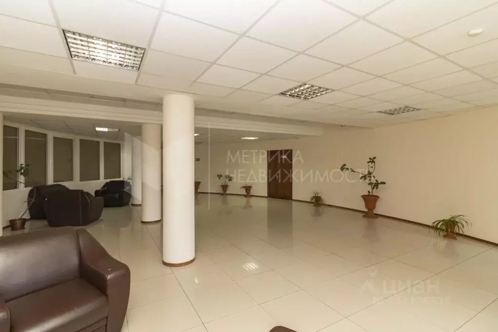 Офис в Тюменская область, Тюмень Олимпийская ул., 6к1 (742 м) - Фото 1