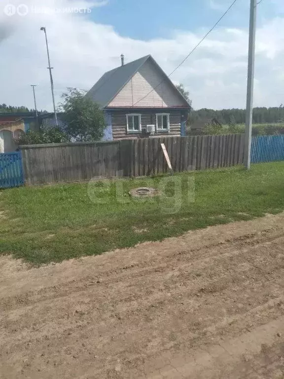 Дом в Тюменская область, Вагайский муниципальный округ, деревня Абаул, ... - Фото 2
