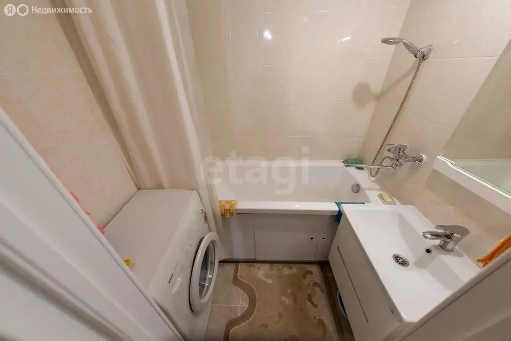 2-комнатная квартира: Альметьевск, улица Чернышевского, 45 (53.6 м) - Фото 1