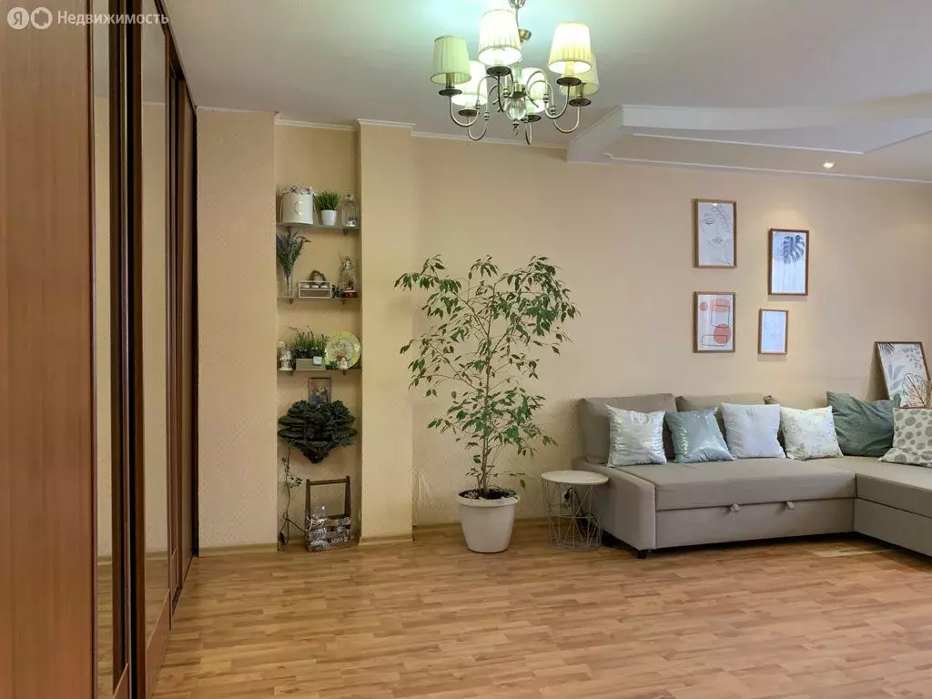4-комнатная квартира: Саратов, Усть-Курдюмская улица, 11 (89 м) - Фото 0