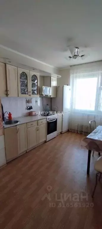 3-к кв. Белгородская область, Старый Оскол Северный мкр, 14 (64.0 м) - Фото 0