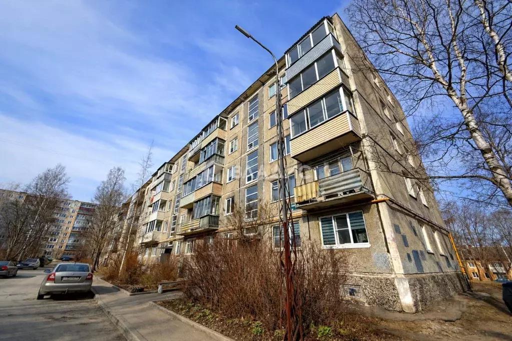 2-к кв. Карелия, Петрозаводск Нойбранденбургская ул., 12 (40.7 м) - Фото 1