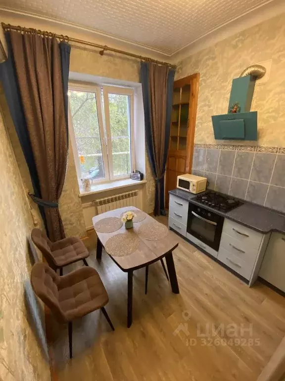 2-к кв. Саратовская область, Саратов ул. Большая Казачья, 100 (58.8 м) - Фото 1