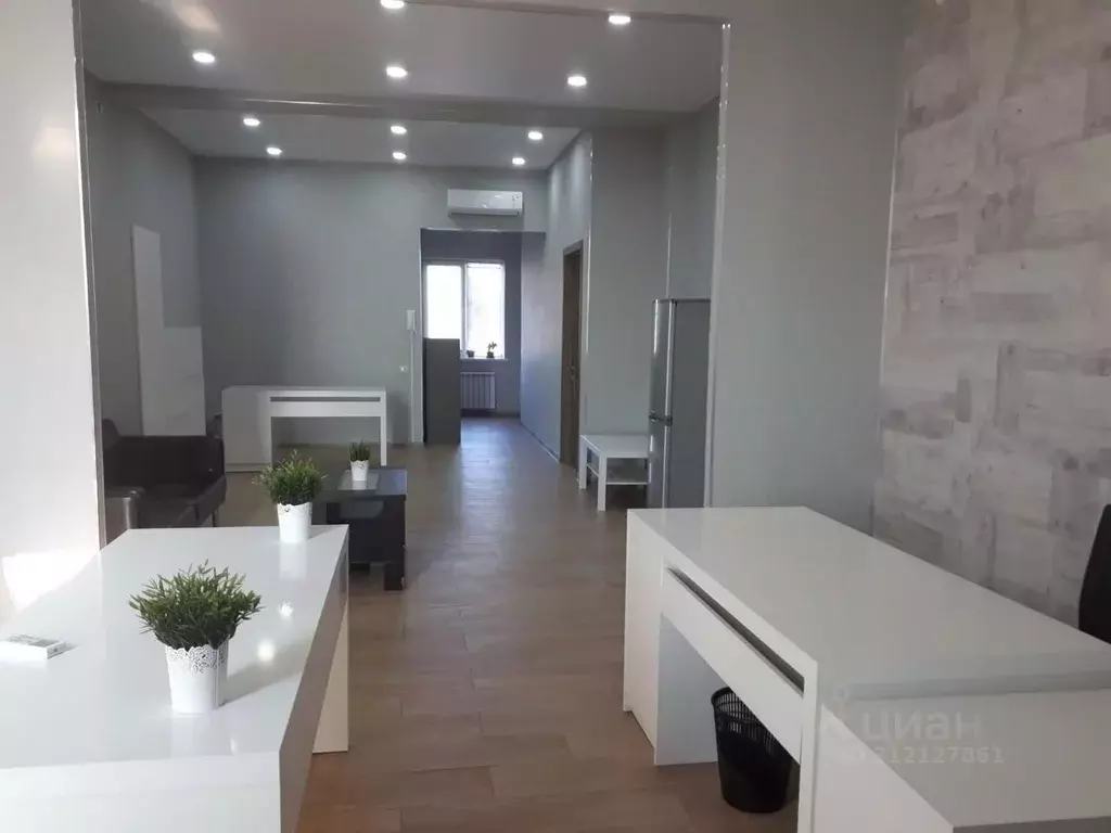 Помещение свободного назначения в Астраханская область, Астрахань ул. ... - Фото 2