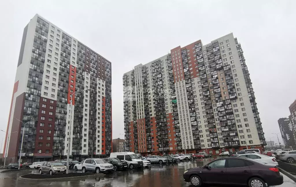 Продается 3-комнатная квартира - Фото 1