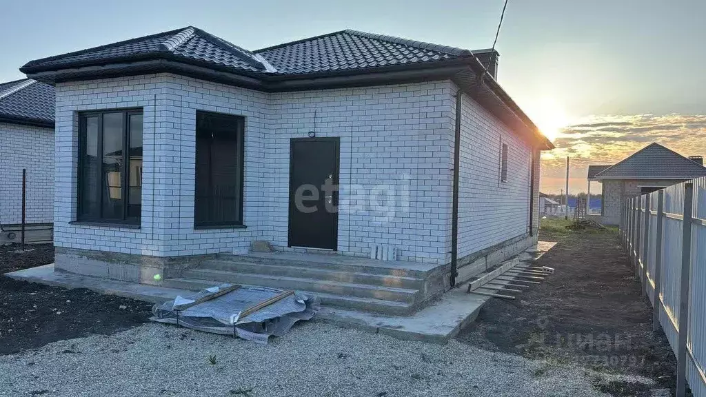 Дом в Краснодарский край, Новороссийск городской округ, Семигорский ... - Фото 0