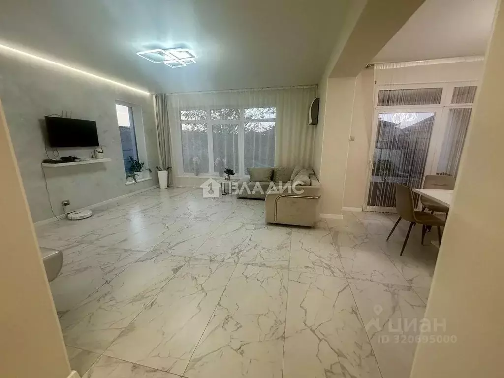 Дом в Крым, Симферопольский район, Перовское с/пос, Дубки 2 массив ул. ... - Фото 1