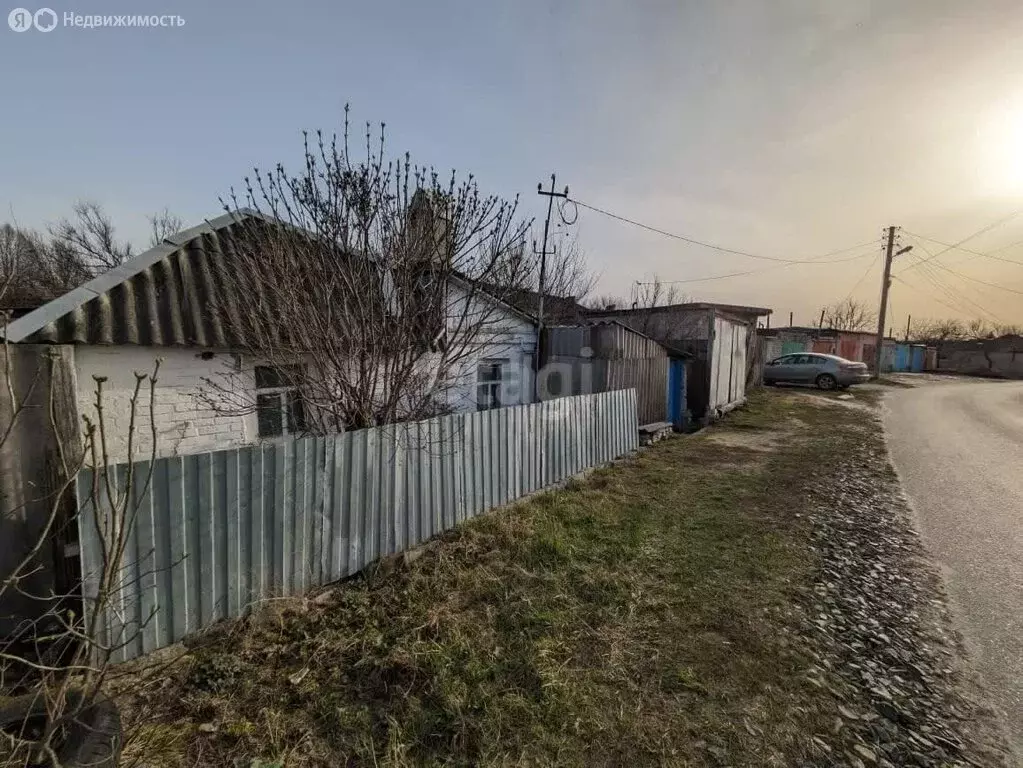 Дом в рабочий посёлок Разумное, улица Чехова, 22 (30 м) - Фото 0