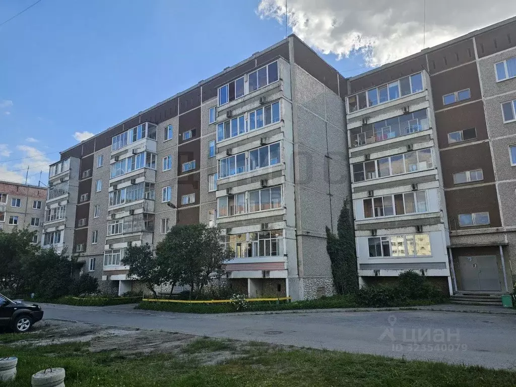 3-к кв. Свердловская область, Верхняя Пышма ул. Мичурина, 8 (64.0 м) - Фото 1