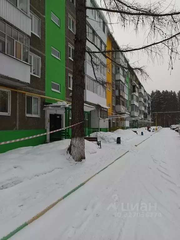 3-к кв. Свердловская область, Рефтинский пгт ул. Гагарина, 21 (62.0 м) - Фото 1