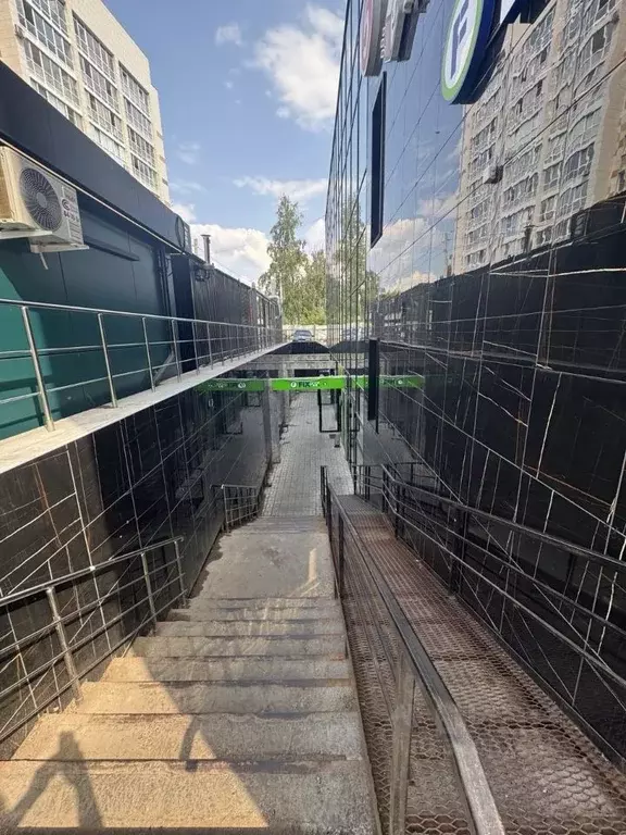Торговая площадь в Кировская область, Киров с. Слобода Красное, ул. ... - Фото 1