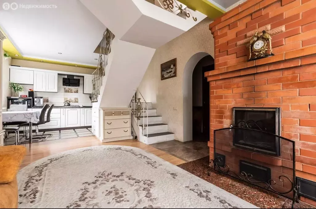 Дом в Ленинградская область, Кировское городское поселение, ... - Фото 1