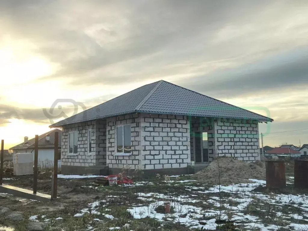 Дом в Калининградская область, Гурьевский муниципальный округ, пос. ... - Фото 1