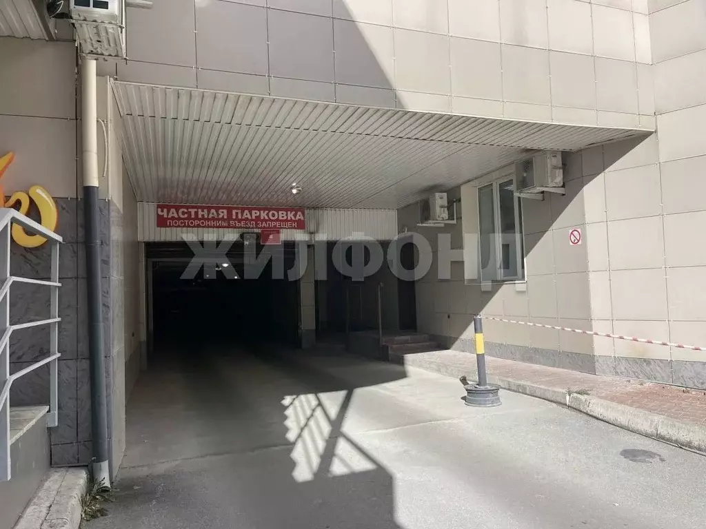 Гараж в Новосибирская область, Новосибирск ул. Орджоникидзе, 47 (18 м) - Фото 1