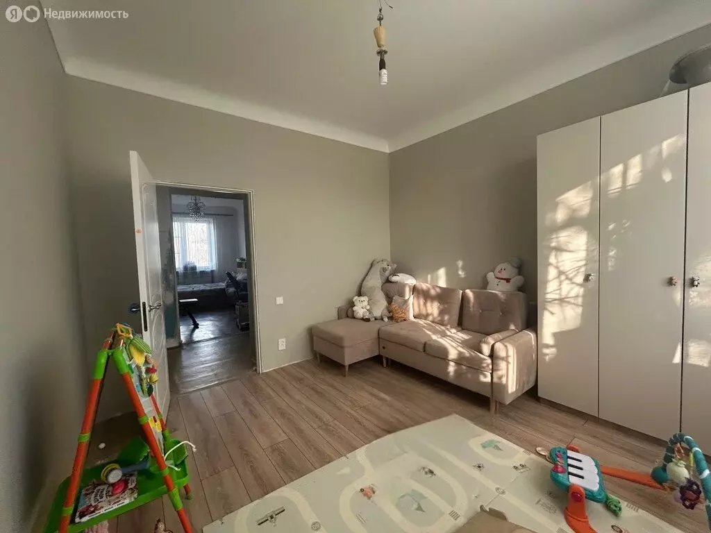 3-комнатная квартира: Волгоград, улица Салтыкова-Щедрина, 26 (76.3 м) - Фото 2