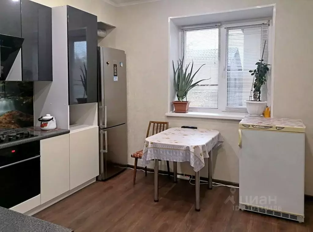 1-к кв. Саратовская область, Саратов проезд 5-й Нагорный, 28 (44.1 м) - Фото 0