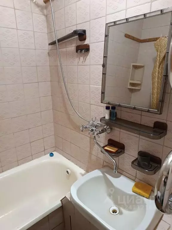 2-к кв. Ярославская область, Тутаев просп. 50-летия Победы, 11 (50.0 ... - Фото 2