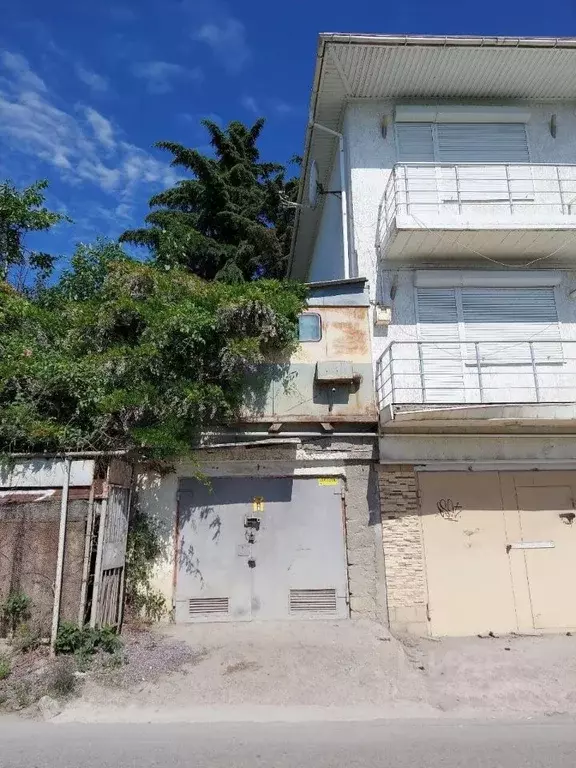 Гараж в Крым, Ялта ул. Ореховая, 14 (30 м) - Фото 0