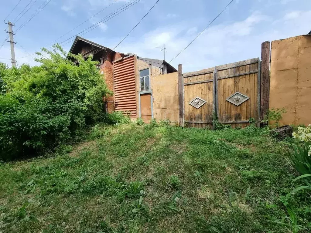 Дом в Саратовская область, Базарный Карабулак рп ул. Ленина, 131А/1 ... - Фото 0