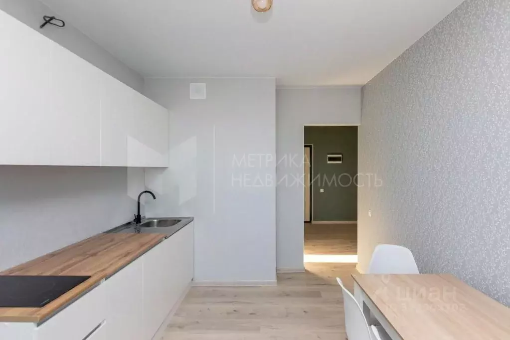 2-к кв. Тюменская область, Тюмень ул. Героев Космоса, 9 (53.0 м) - Фото 1