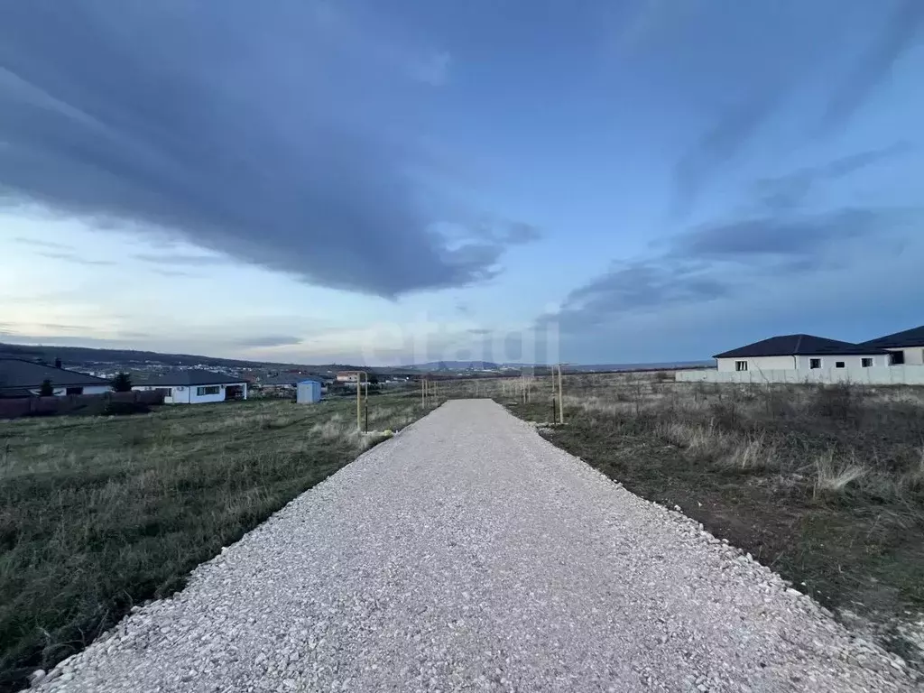Участок в Крым, Симферопольский район, Добровское с/пос, с. ... - Фото 2