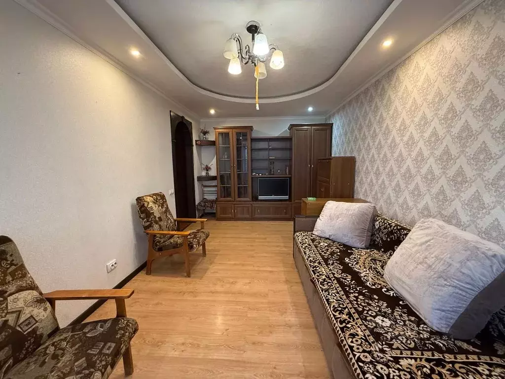 2-к кв. Ростовская область, Батайск ул. Энгельса, 426 (43.0 м) - Фото 0