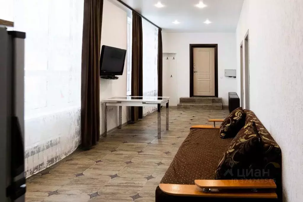 Дом в Челябинская область, Аша Садовая ул., 11 (100 м) - Фото 1