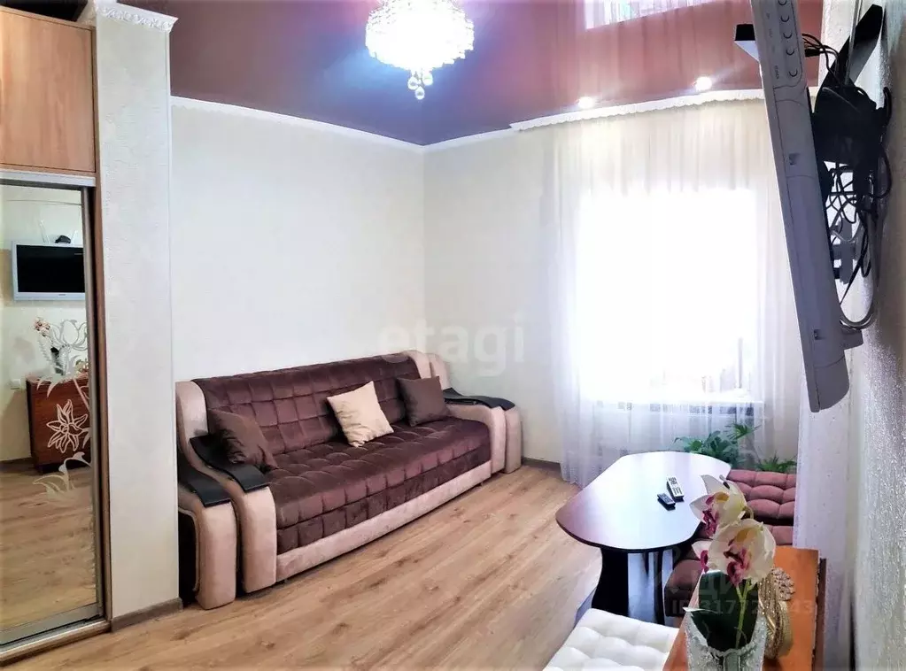 2-к кв. Крым, Белогорск ул. Калинина (60.0 м) - Фото 0